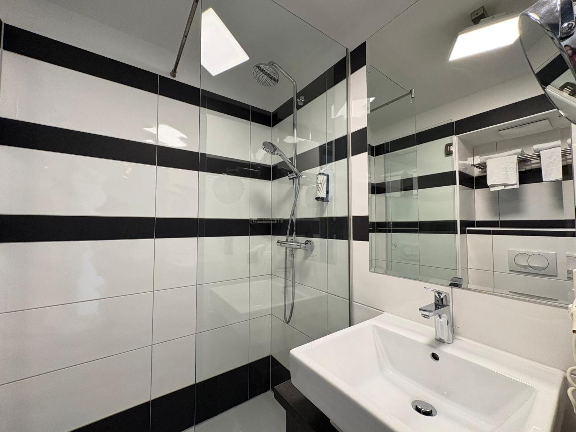Design & Budget Hotel Wien Schoenbrunn Exterior photo